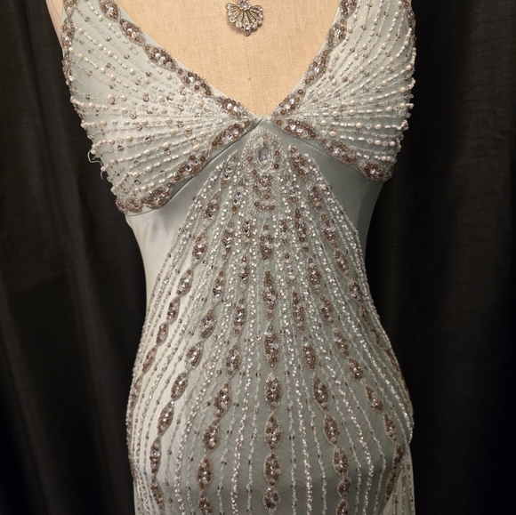 Beautiful vintage Gatsby style 100% silk special occasion gown. - Picture 7 of 15